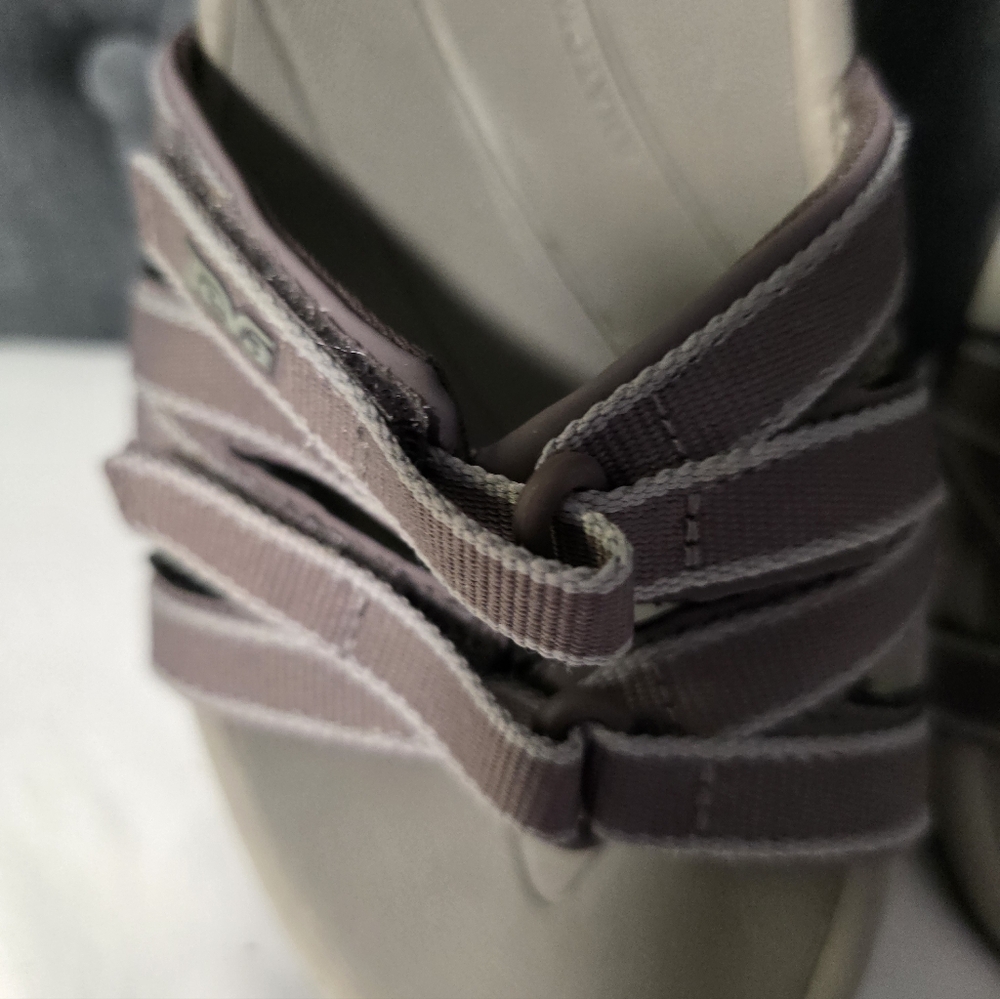 Teva Womens *  Tirra Hiking Sandals * Adjustable Strap * Plum * Size 8 - Picture 2 of 13